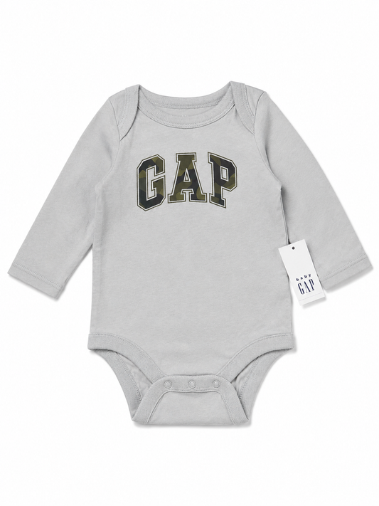 Body Bebé GAP Gris Manga Larga Logo Camuflaje 0-3 Meses