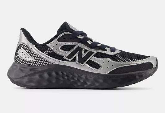 New Balance Fresh Foam Arishi v4 Tiralux Mujer | Negro/Plata | Running & Casual