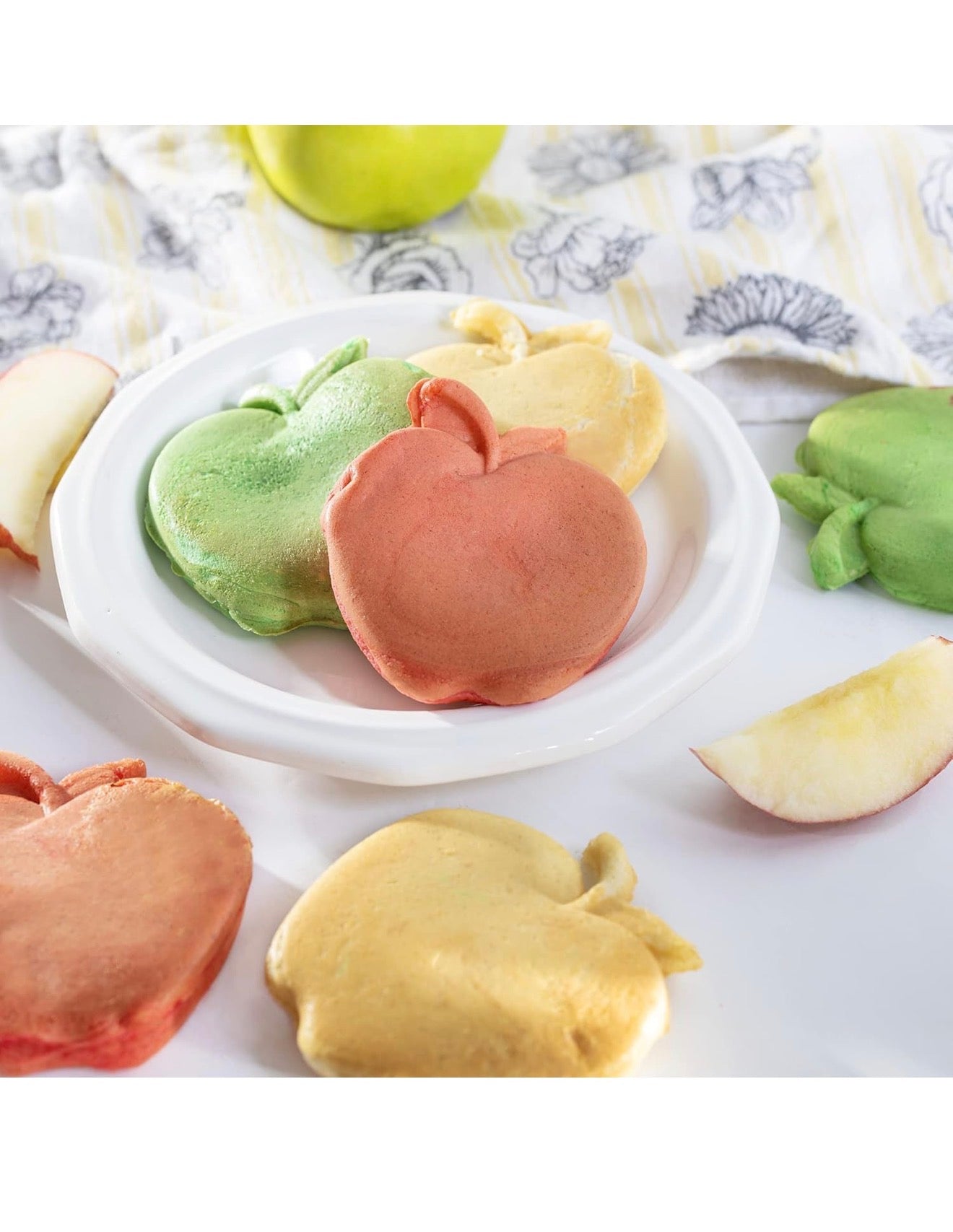 Mini Waflera Eléctrica Antiadherente Forma de Manzana 4” Desayunos Rápidos para Niños y Familia