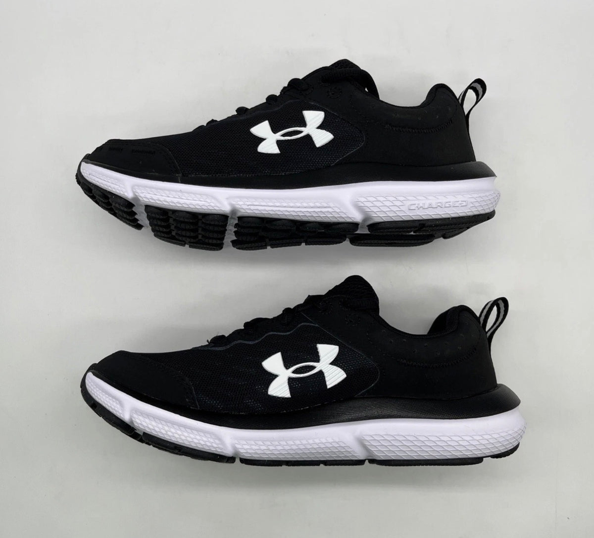 Zapatos Under Armour Charged Assert 10 Mujer – Black/White | Running Original - Talla 6